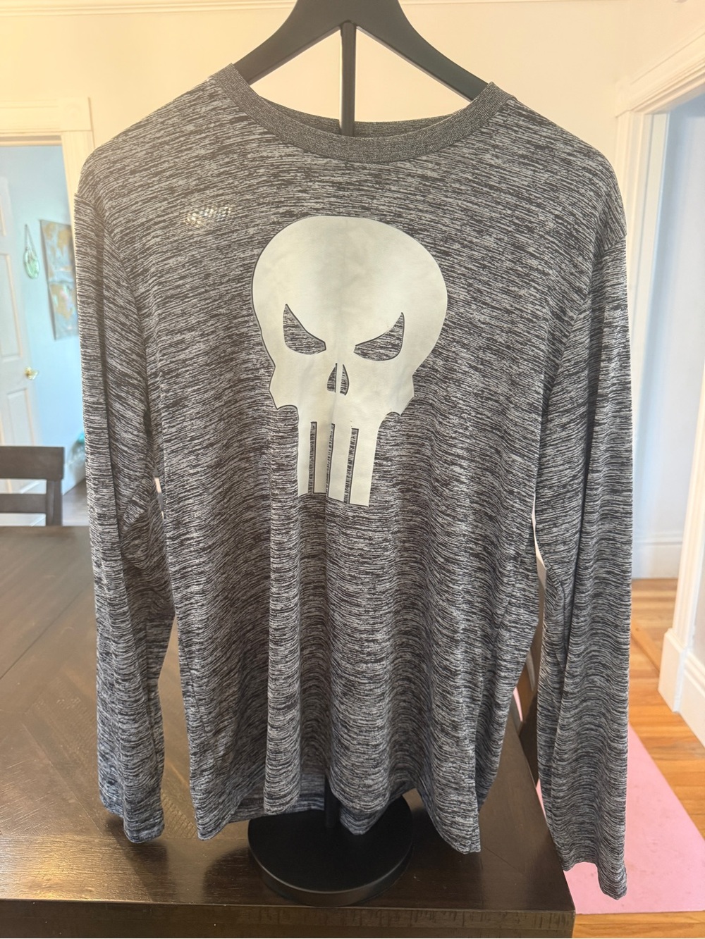 💀 Marvel The Punisher Gray Long Sleeve Workout Shirt MD